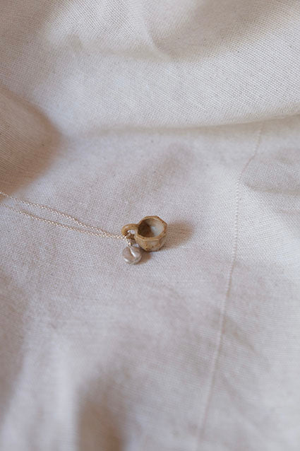 Ketting met keramieken kopje en koffieboontje V