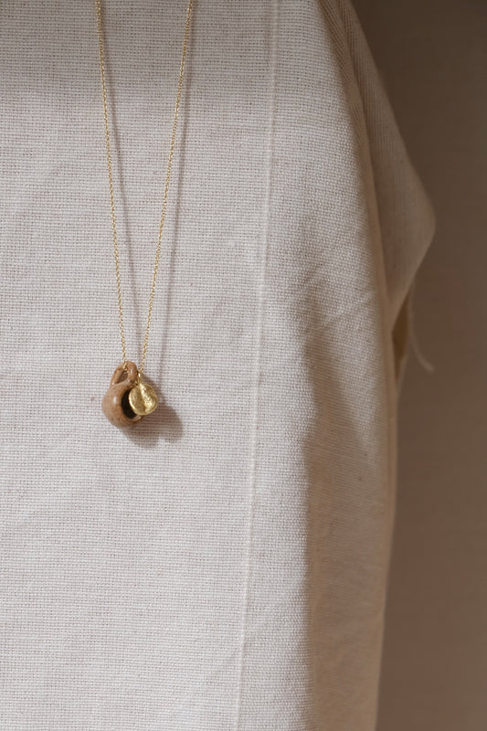 Ketting met keramieken kopje en koffieboontje III