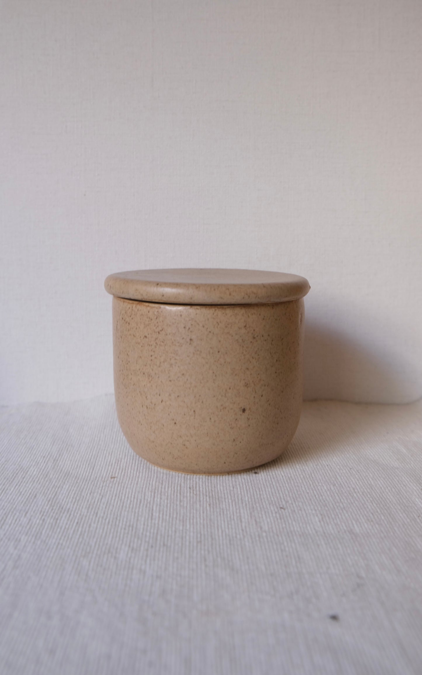 Boter pot 'Sand'
